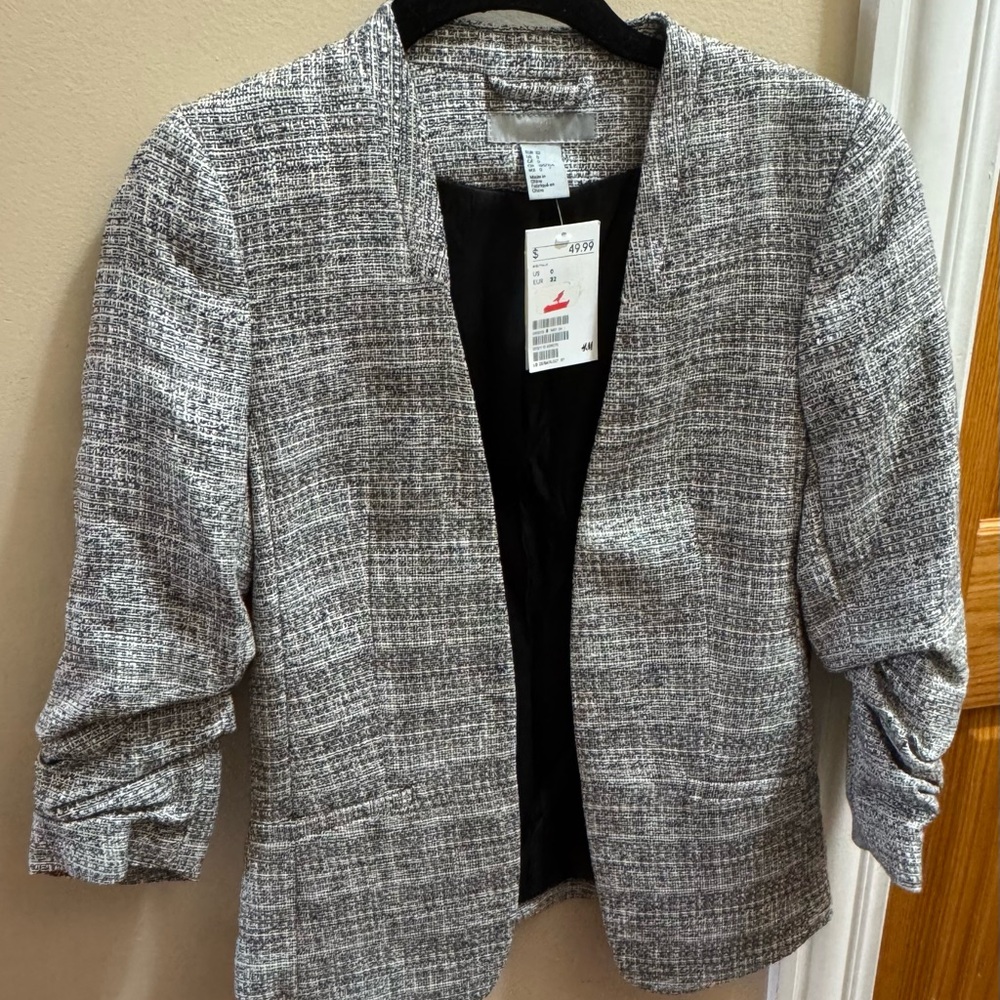 H&M Women Black and White Textured 3/4  Frowning Sleeve size 0